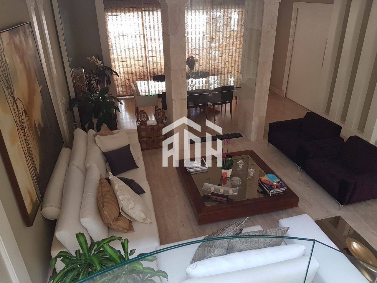 Casa à venda com 4 quartos, 600m² - Foto 10