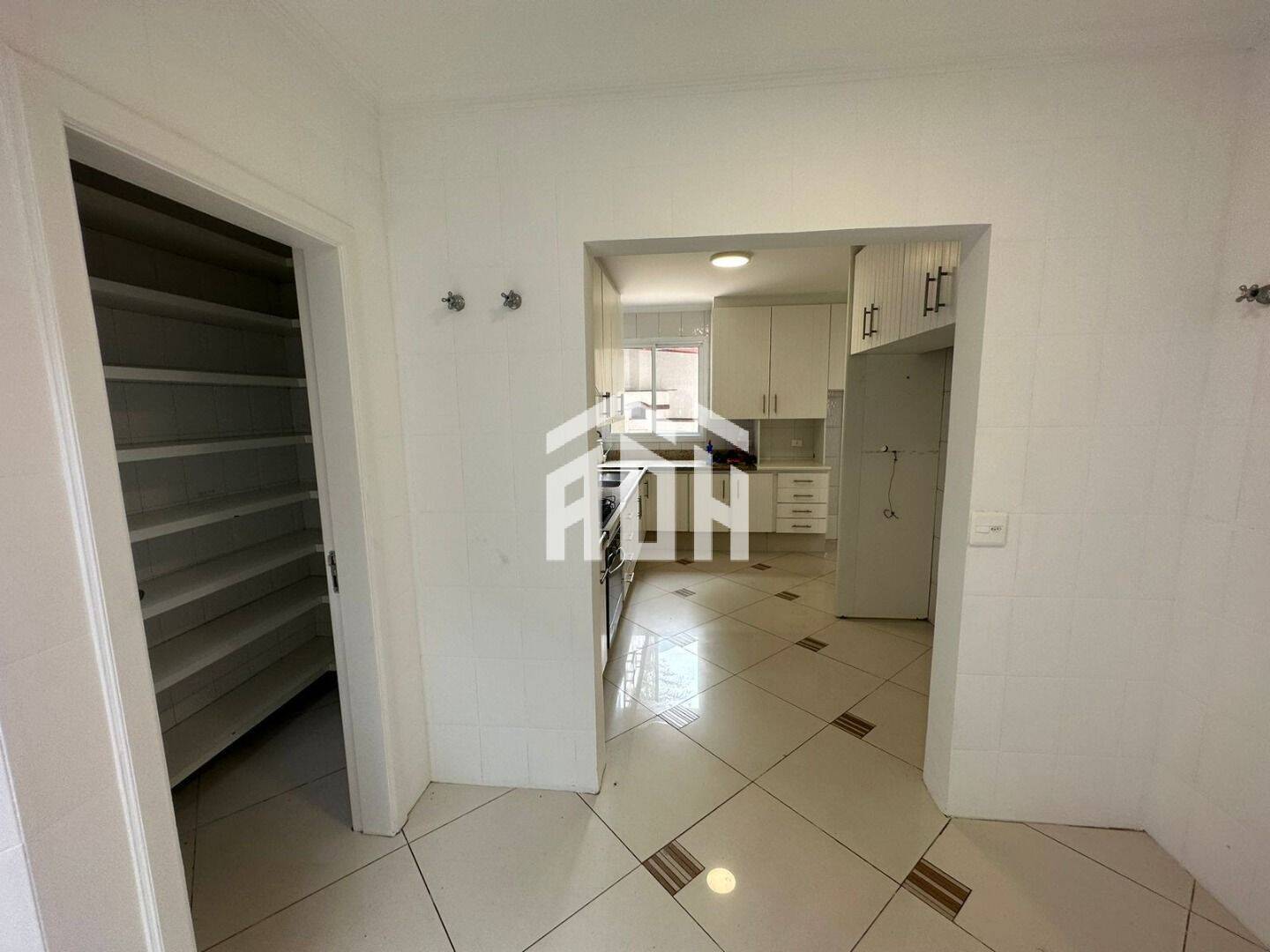 Casa à venda e aluguel com 4 quartos, 415m² - Foto 16