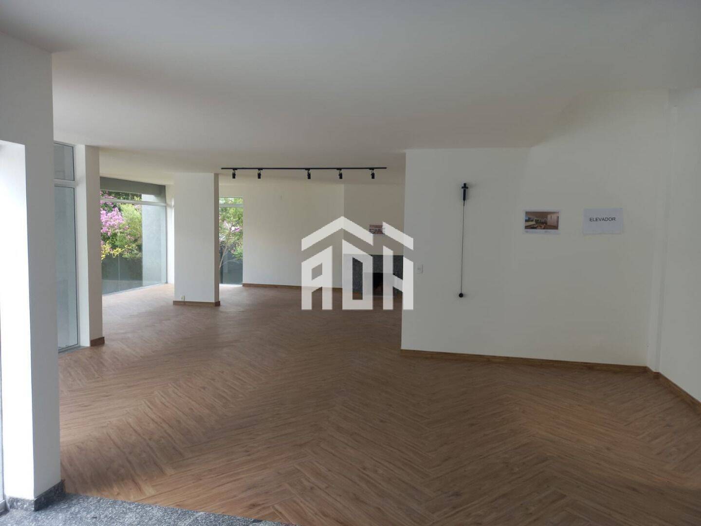 Casa à venda com 5 quartos, 1300m² - Foto 12