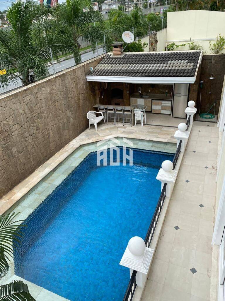 Casa à venda e aluguel com 4 quartos, 582m² - Foto 17