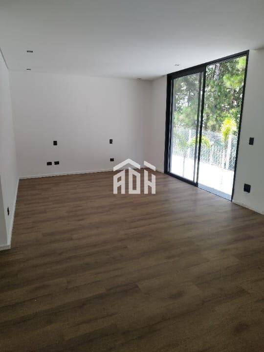 Casa à venda e aluguel com 4 quartos, 330m² - Foto 5