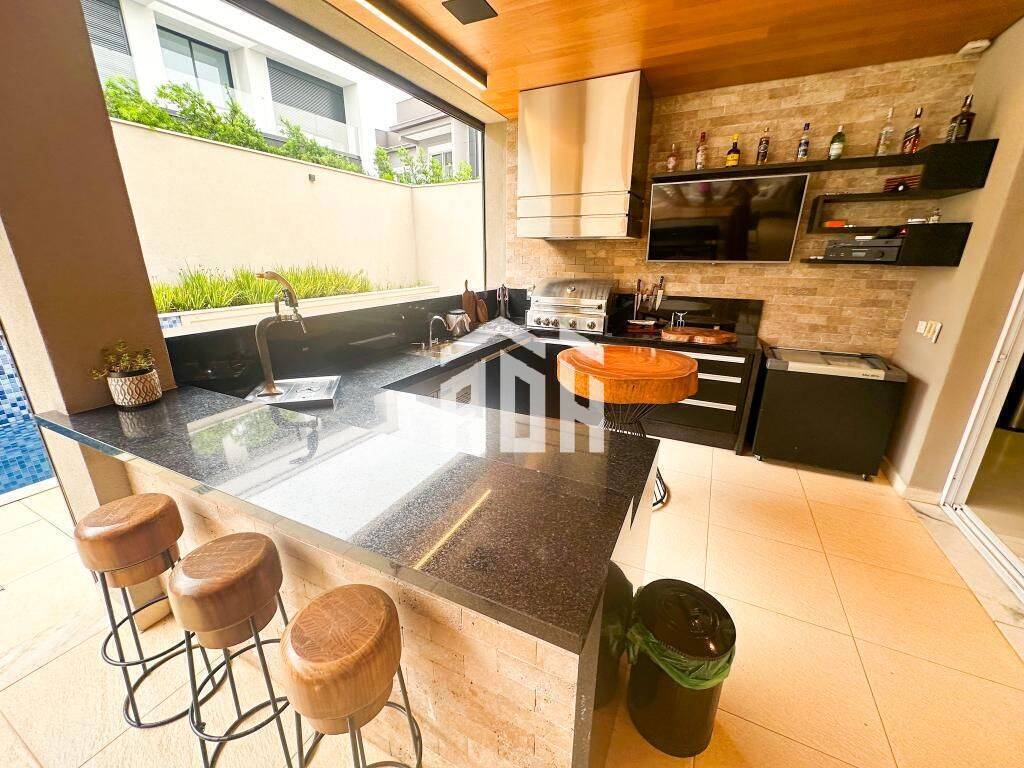 Casa à venda com 4 quartos, 450m² - Foto 13