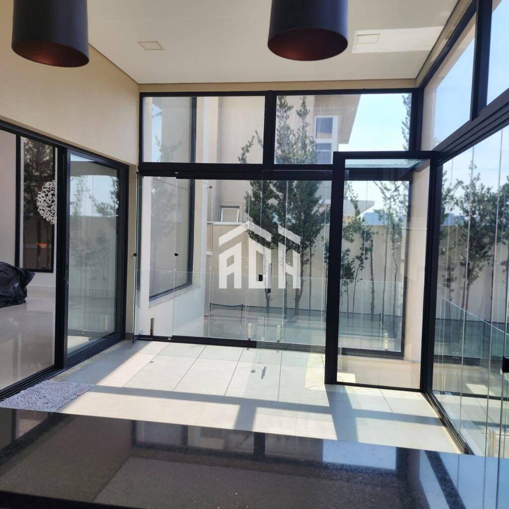 Casa à venda com 4 quartos, 440m² - Foto 4