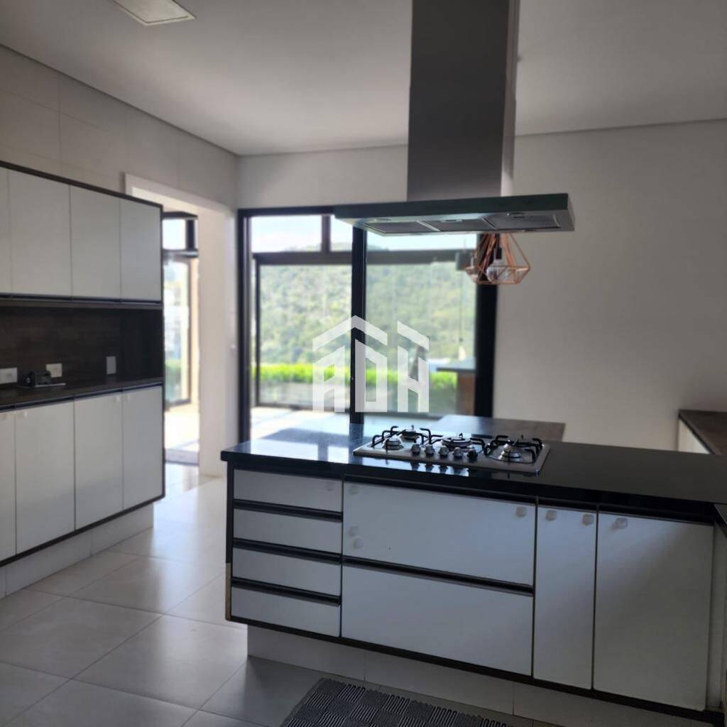 Casa à venda com 4 quartos, 440m² - Foto 8