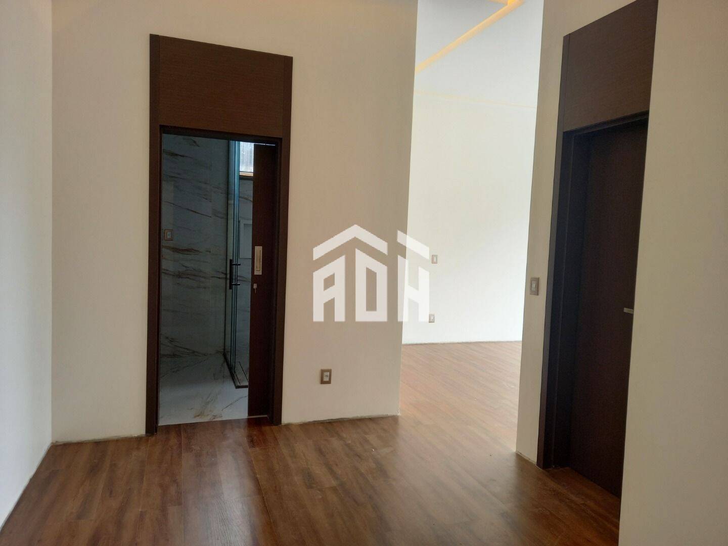 Casa à venda com 4 quartos, 400m² - Foto 5