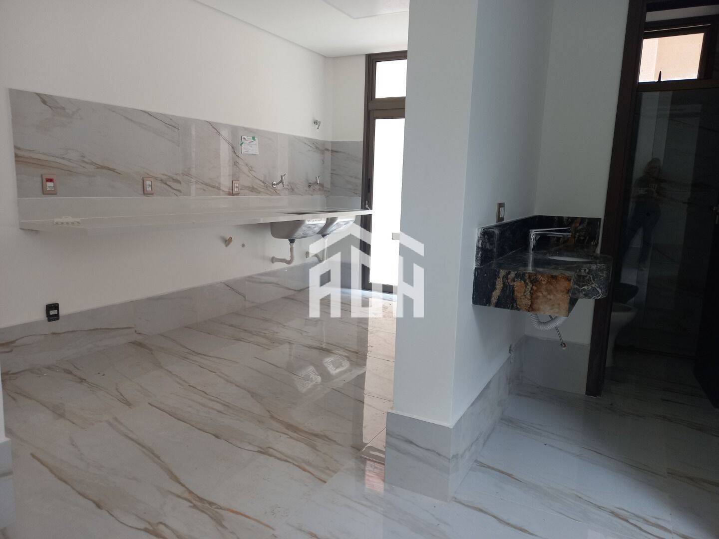 Casa à venda com 4 quartos, 400m² - Foto 11