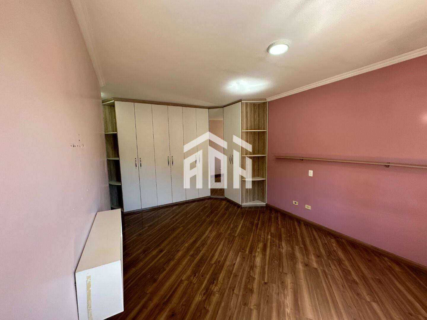 Casa à venda com 4 quartos, 360m² - Foto 4