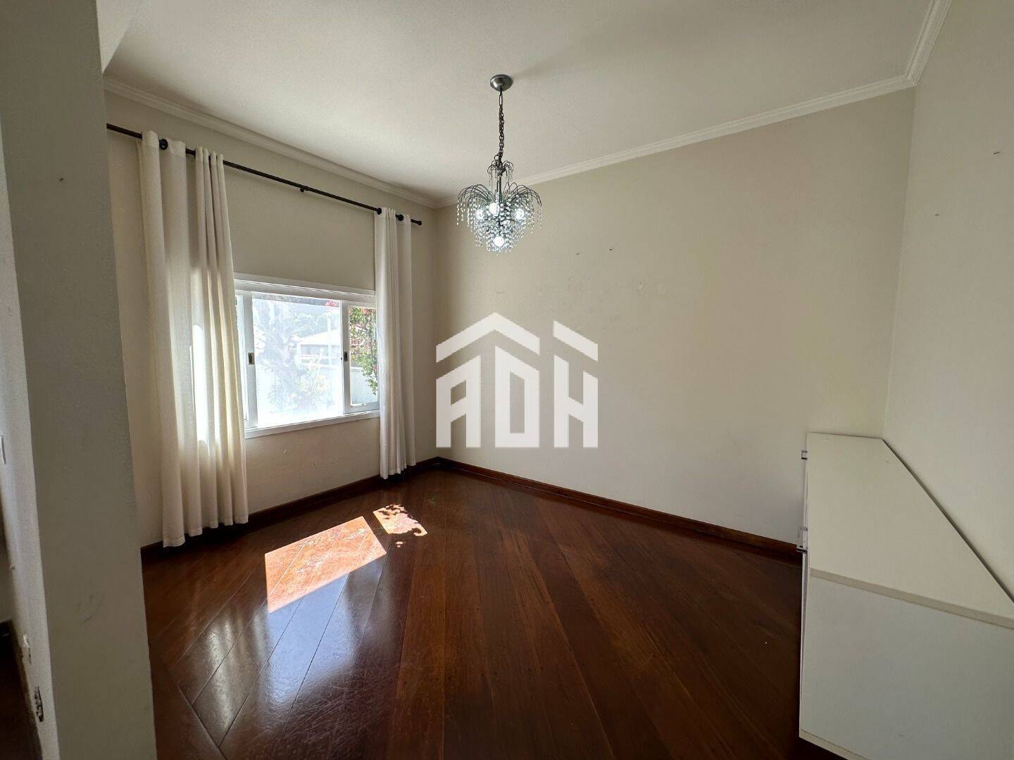 Casa à venda com 4 quartos, 360m² - Foto 15