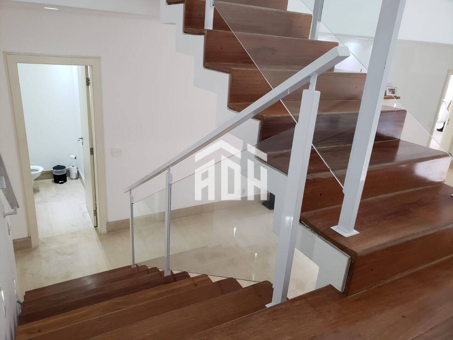 Casa à venda com 5 quartos, 380m² - Foto 9