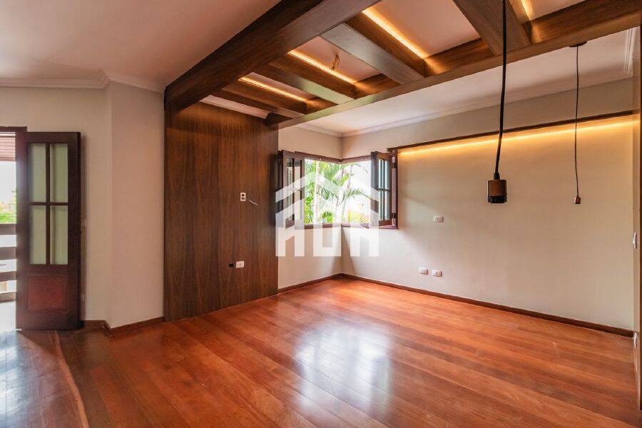 Casa à venda com 5 quartos, 305m² - Foto 11