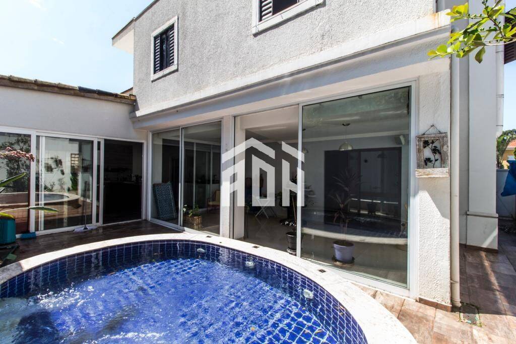 Casa à venda e aluguel com 4 quartos, 318m² - Foto 10