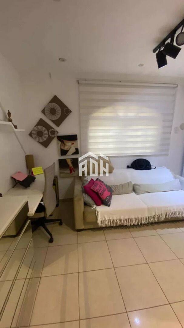 Casa à venda com 3 quartos, 258m² - Foto 22