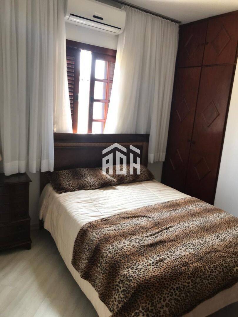 Casa à venda com 7 quartos, 310m² - Foto 10