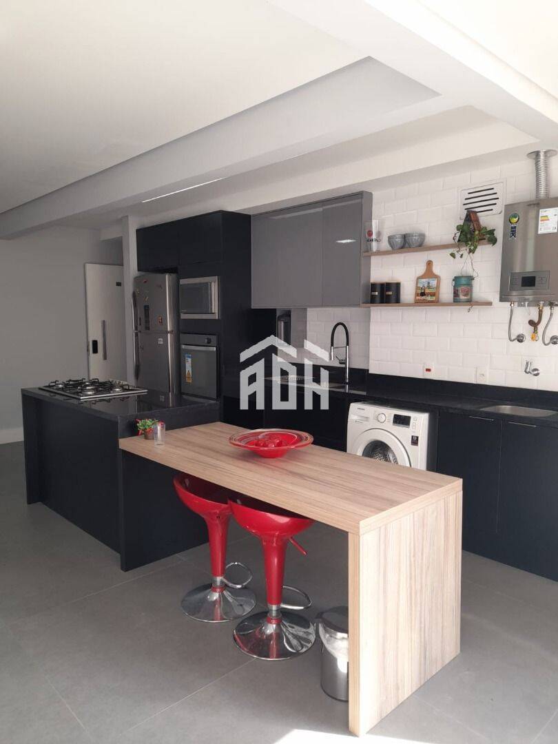 Apartamento à venda com 2 quartos, 81m² - Foto 2