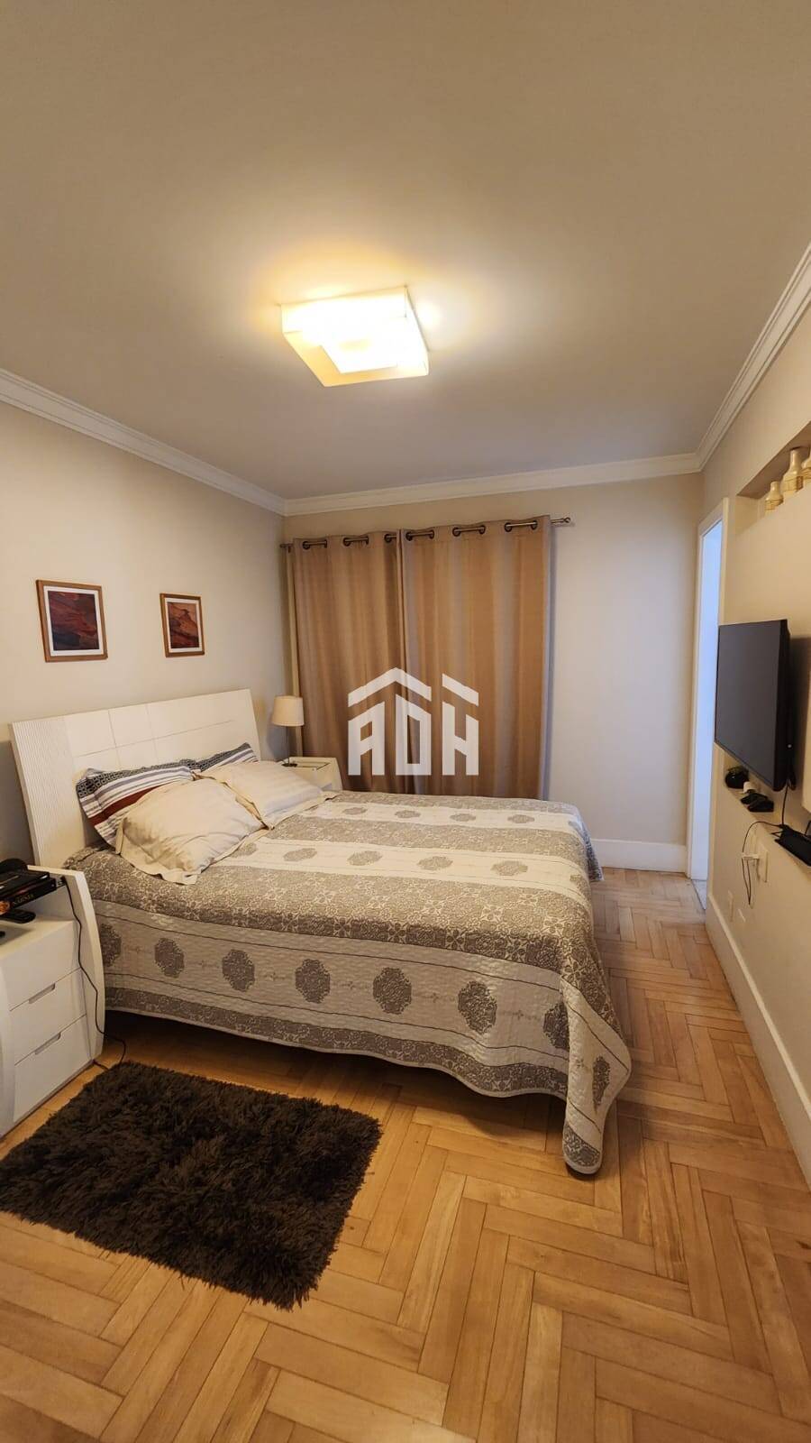 Apartamento à venda com 3 quartos, 107m² - Foto 2