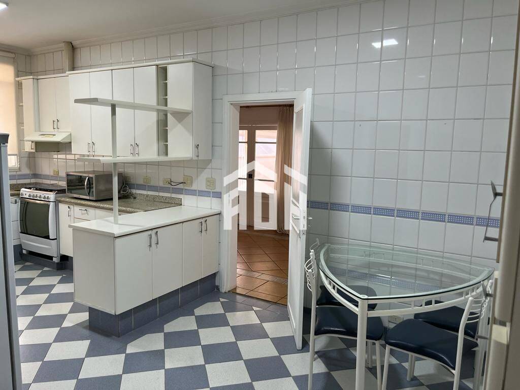 Casa à venda e aluguel com 4 quartos, 600m² - Foto 18