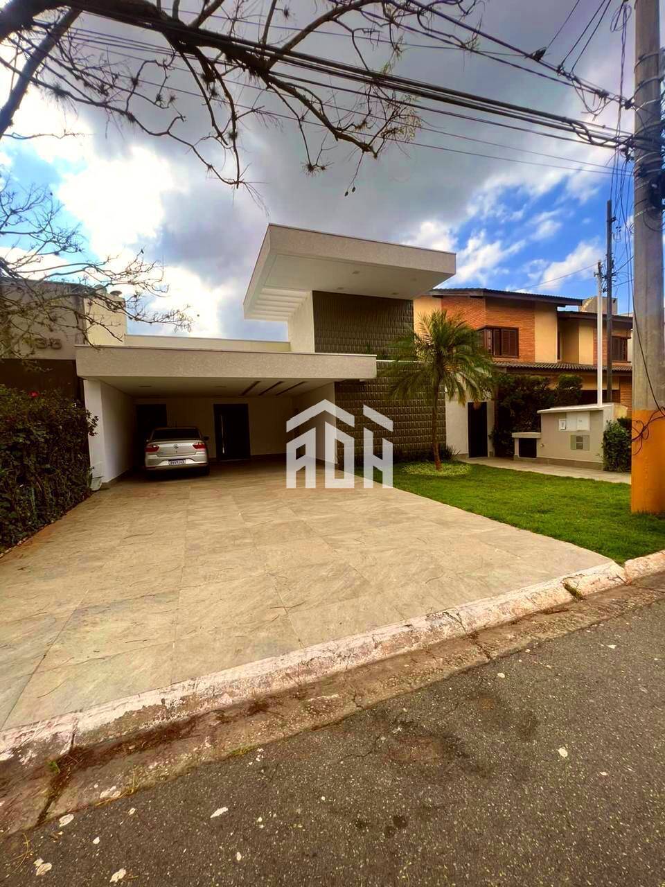 Casa à venda com 3 quartos, 310m² - Foto 5