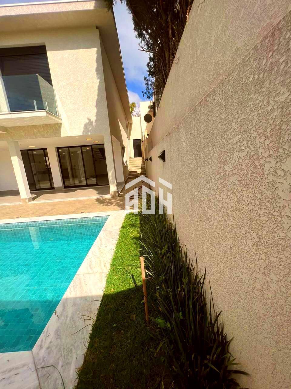 Casa à venda com 3 quartos, 310m² - Foto 32