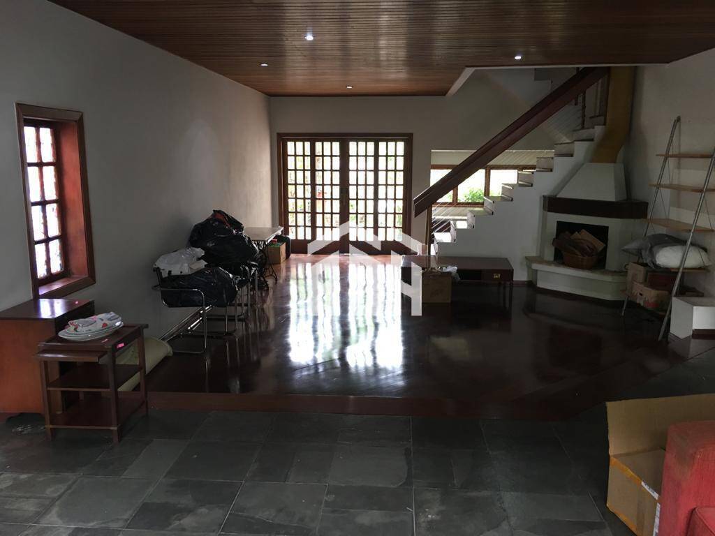 Casa à venda com 3 quartos, 320m² - Foto 13