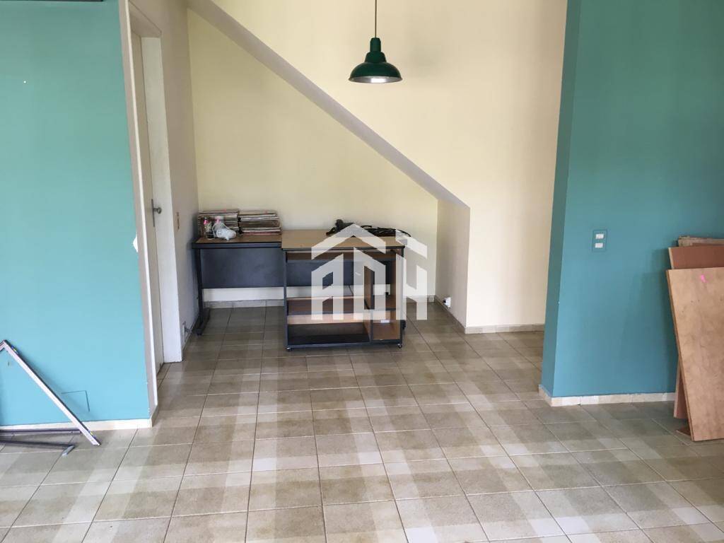 Casa à venda com 3 quartos, 320m² - Foto 23