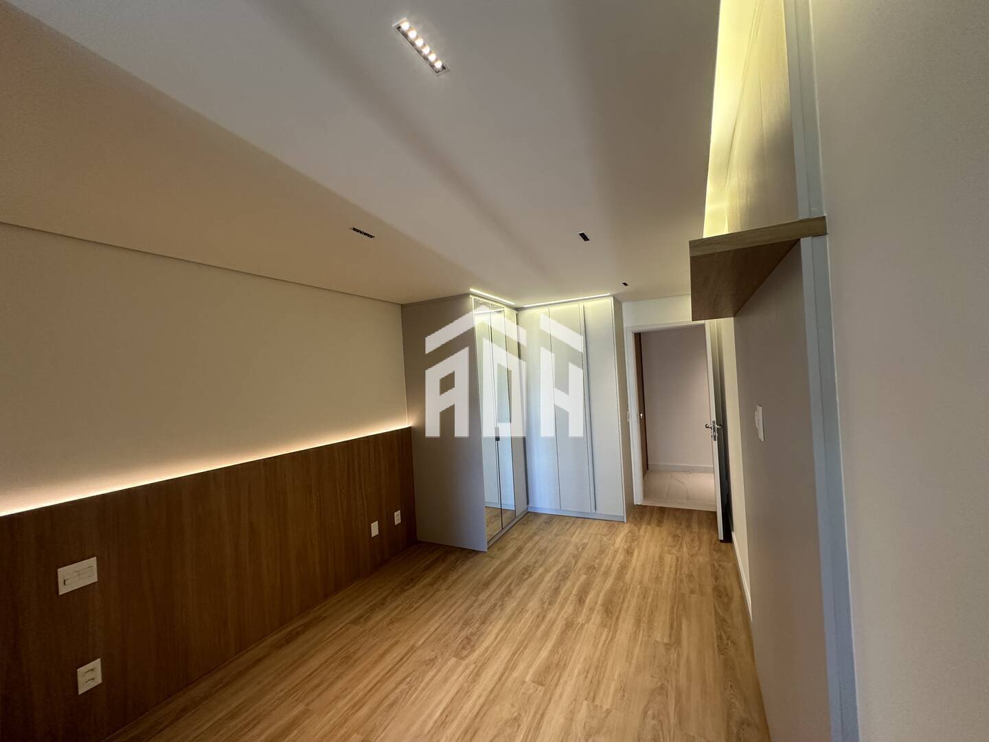 Apartamento para alugar com 4 quartos, 360m² - Foto 22