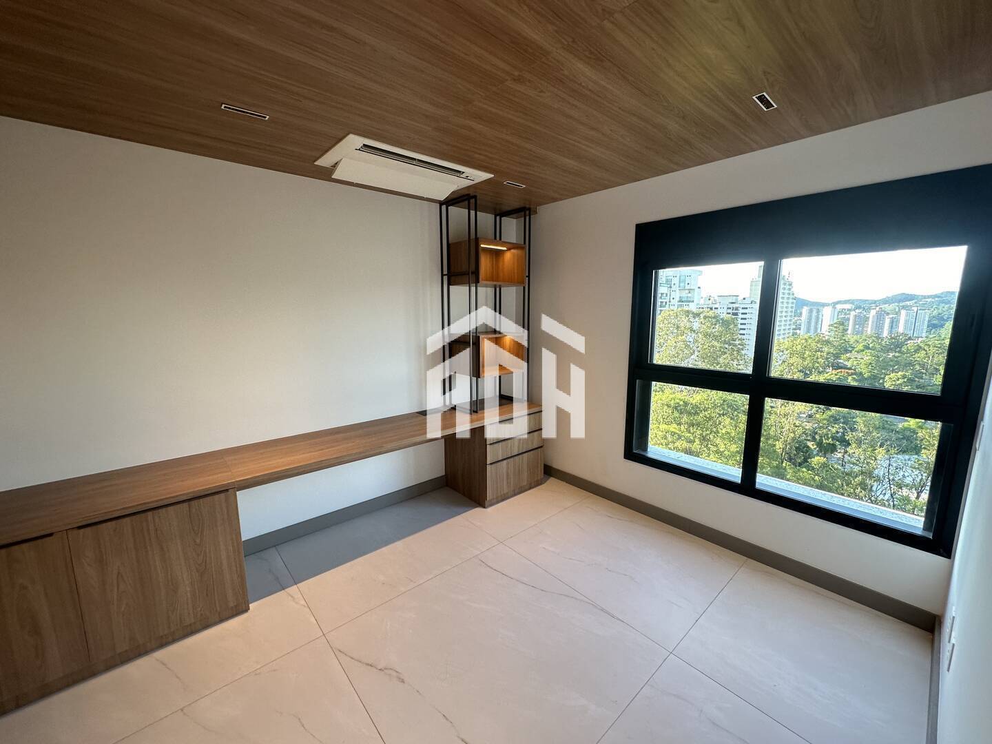 Apartamento para alugar com 4 quartos, 360m² - Foto 28