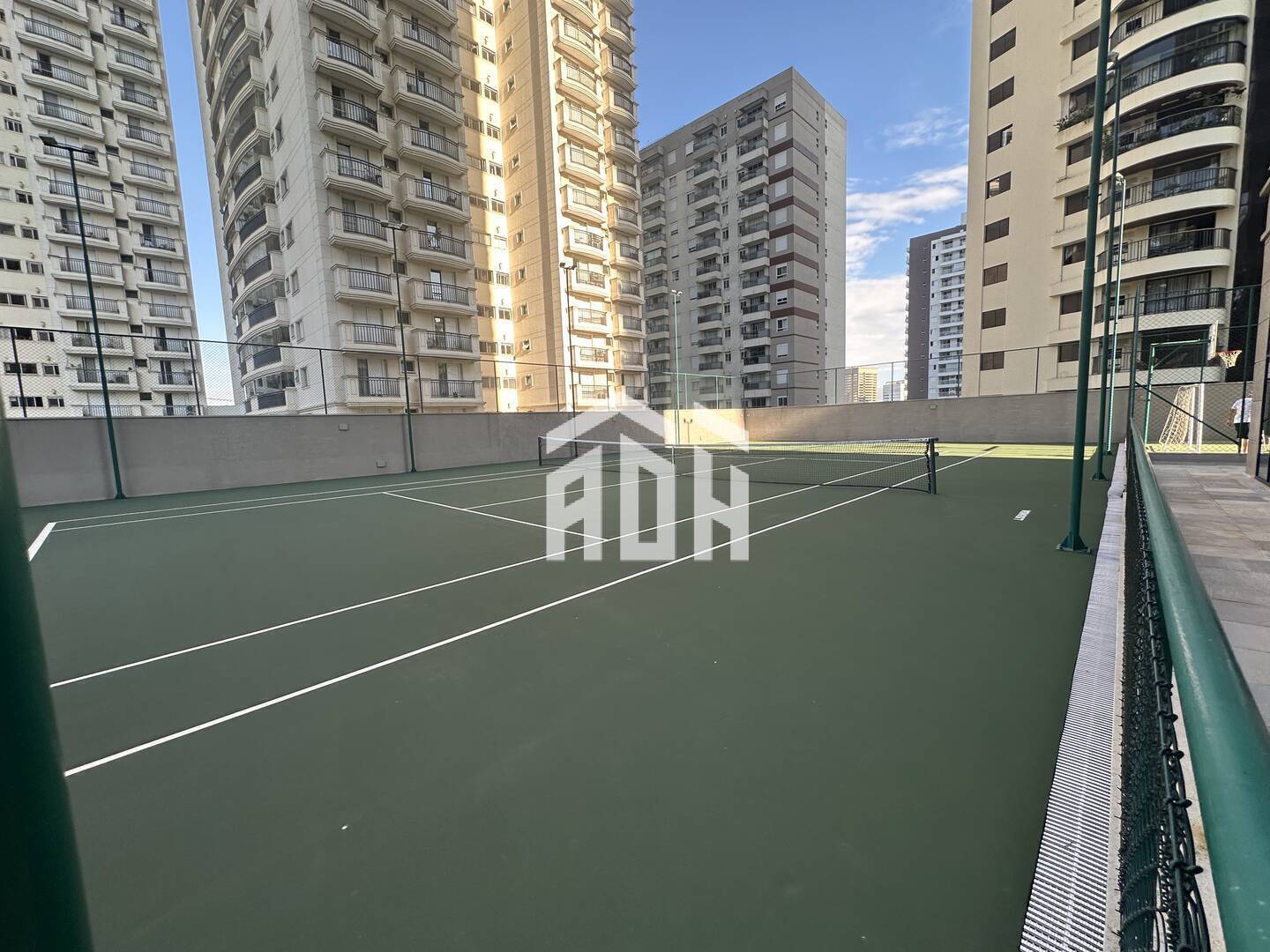 Apartamento para alugar com 4 quartos, 360m² - Foto 43