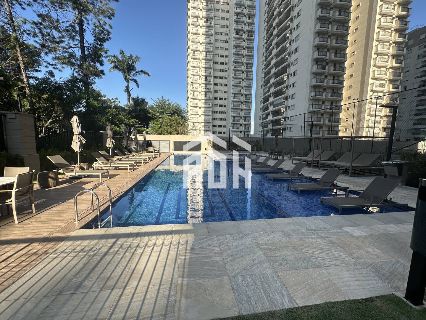 Apartamento para alugar com 4 quartos, 360m² - Foto 44