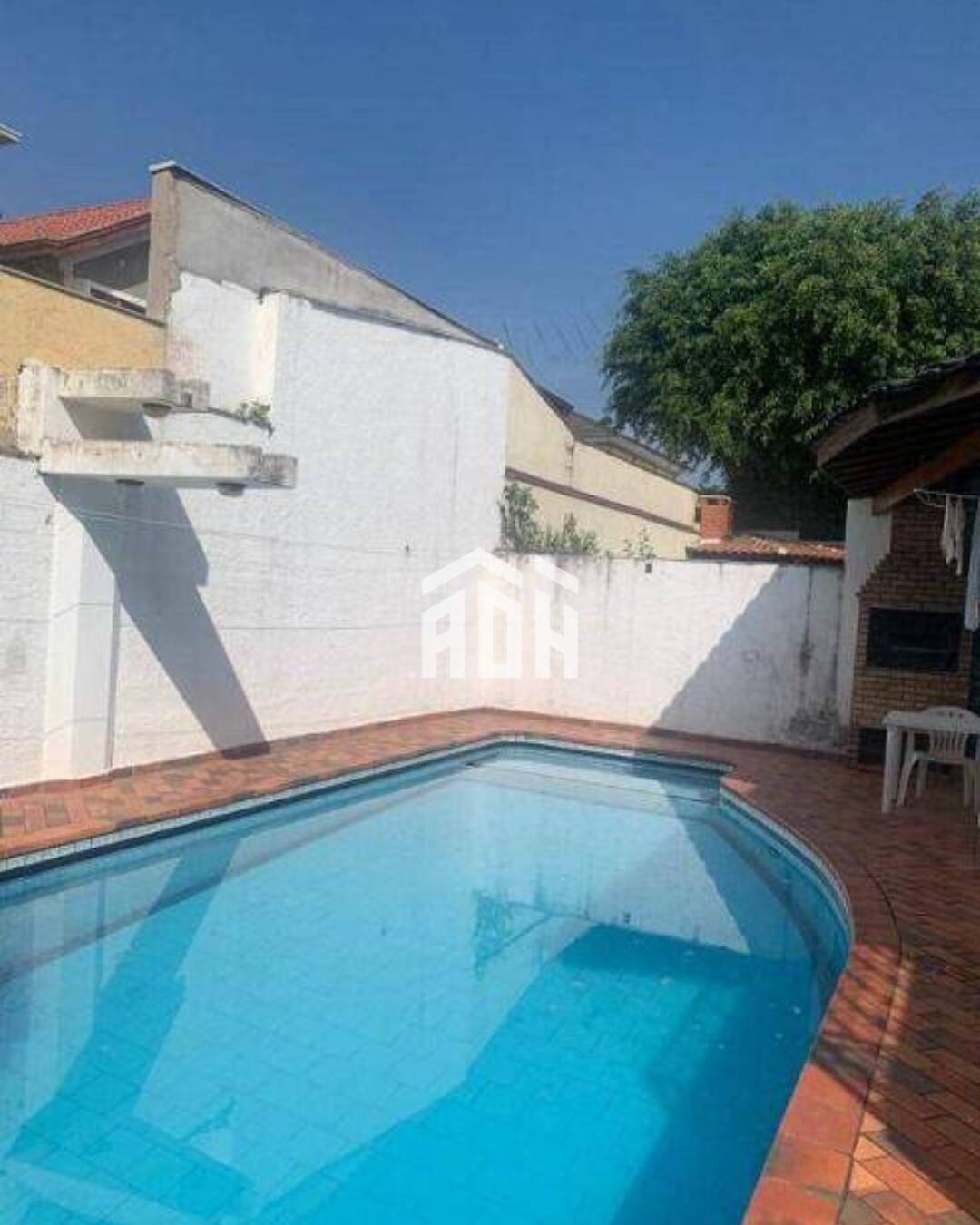 Casa à venda com 4 quartos, 334m² - Foto 8