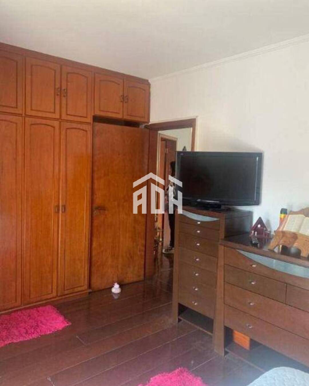 Casa à venda com 4 quartos, 334m² - Foto 12