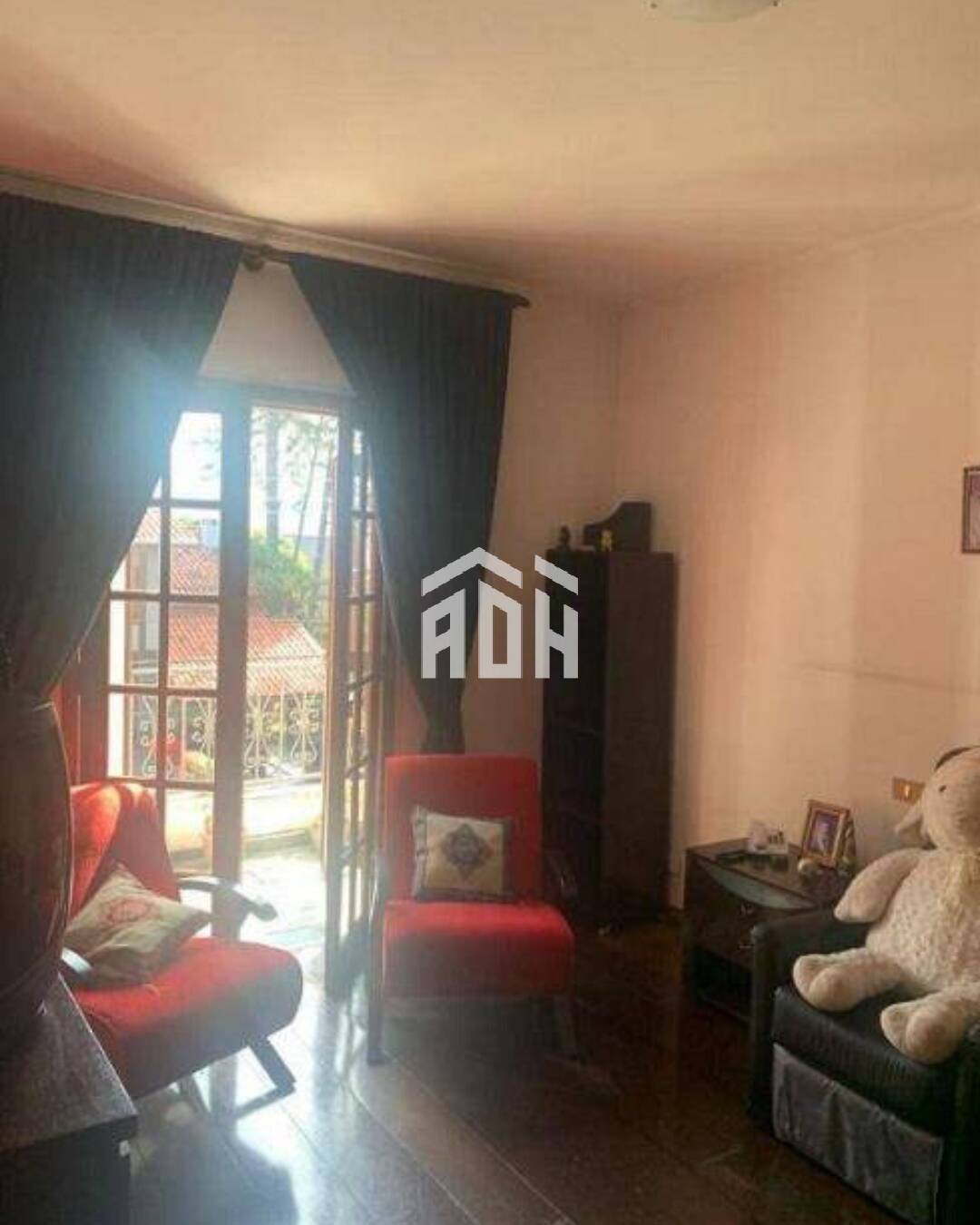 Casa à venda com 4 quartos, 334m² - Foto 14