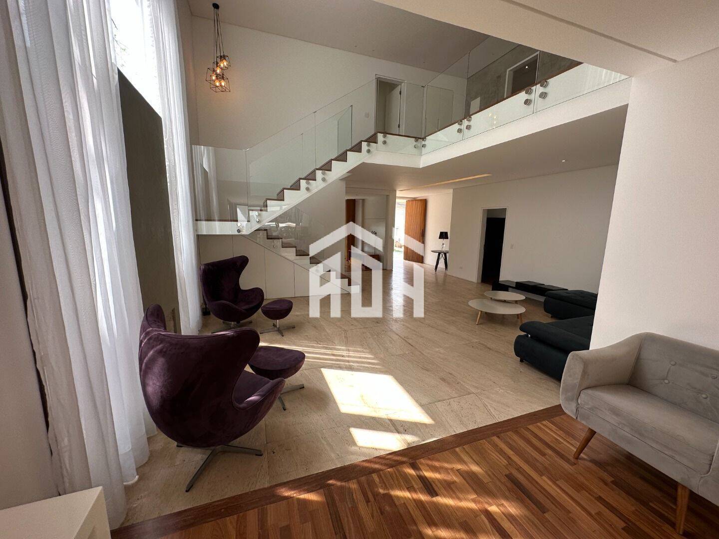 Casa à venda com 4 quartos, 600m² - Foto 4