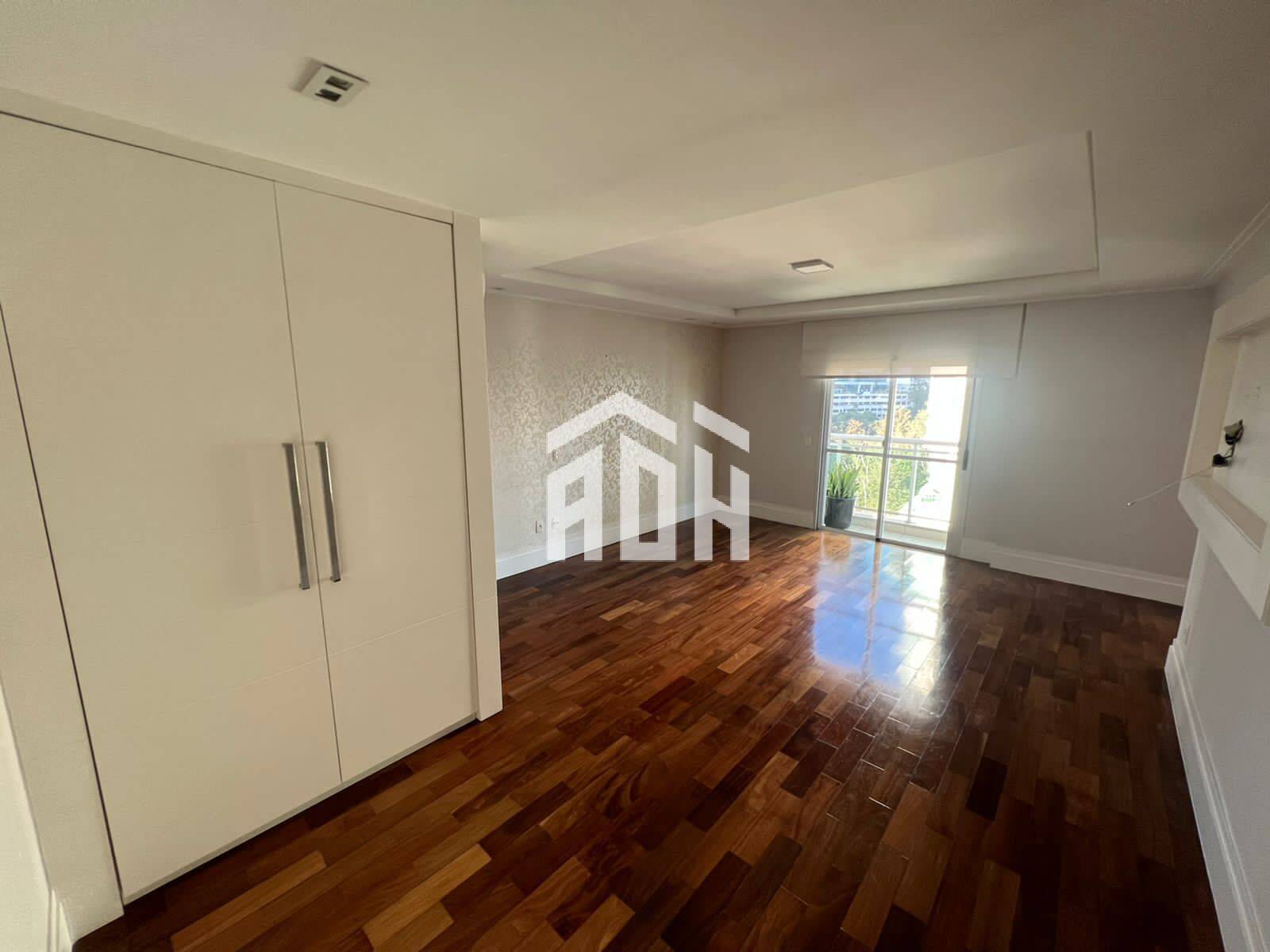 Apartamento à venda com 3 quartos, 267m² - Foto 15