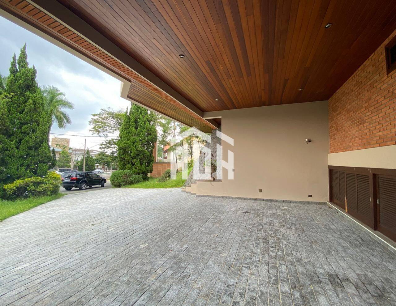 Casa para alugar com 4 quartos, 586m² - Foto 4