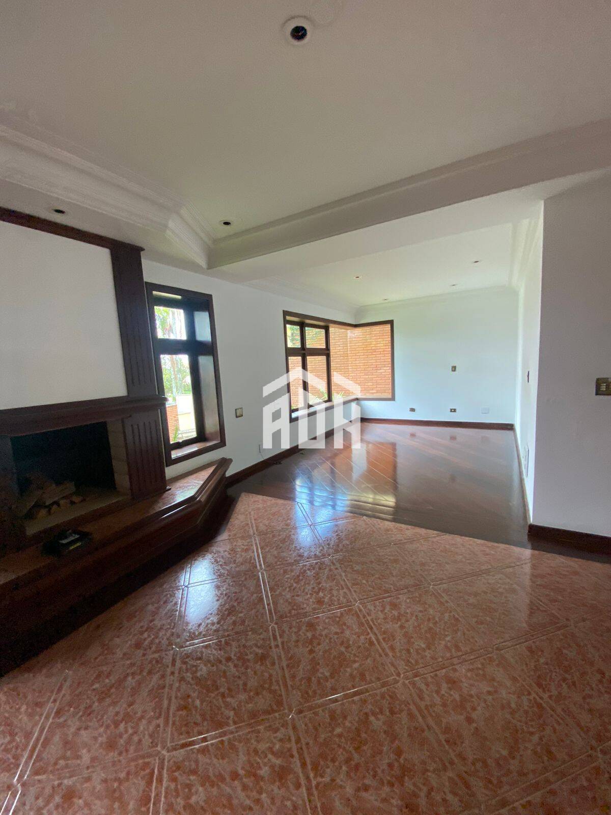 Casa para alugar com 4 quartos, 586m² - Foto 13