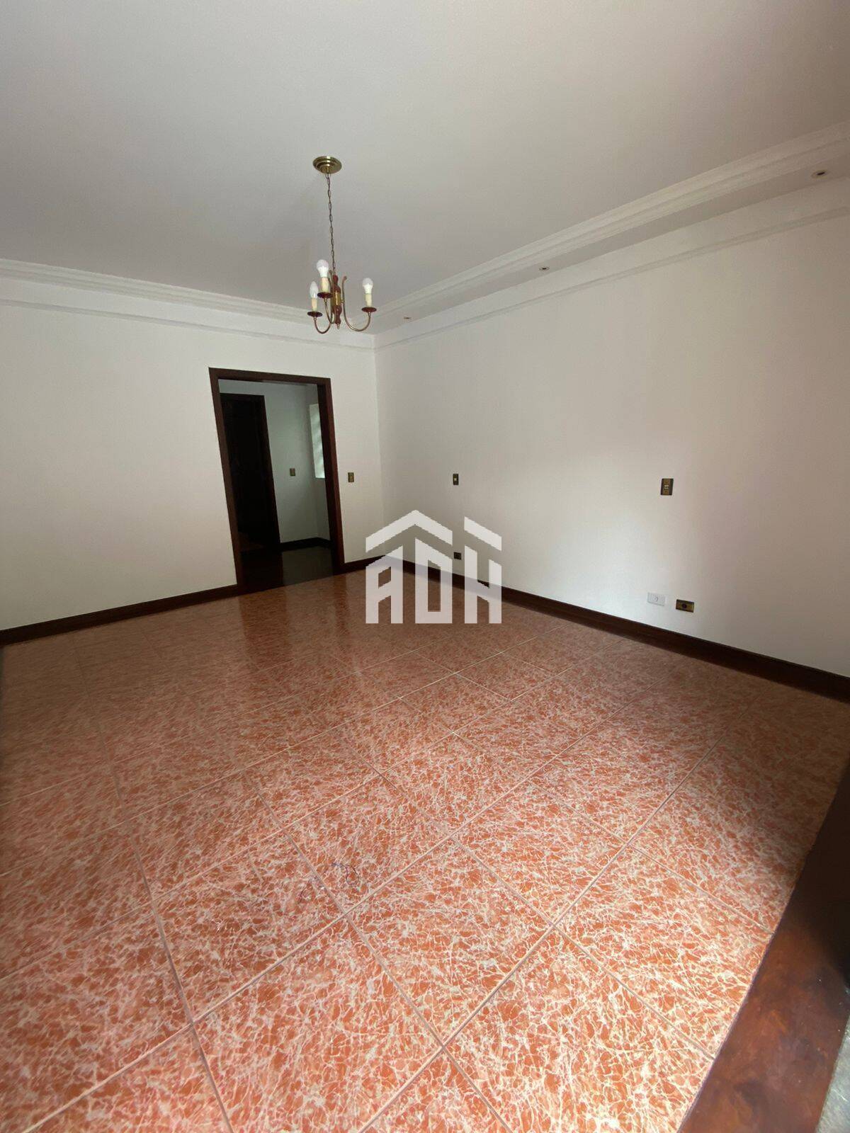 Casa para alugar com 4 quartos, 586m² - Foto 19