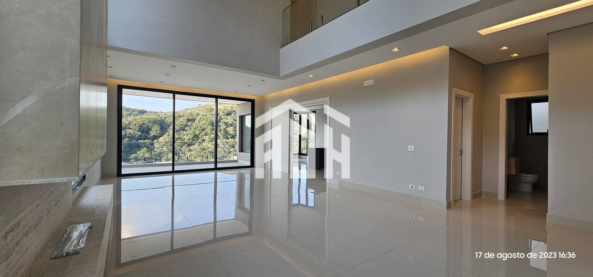 Casa à venda com 4 quartos, 556m² - Foto 5