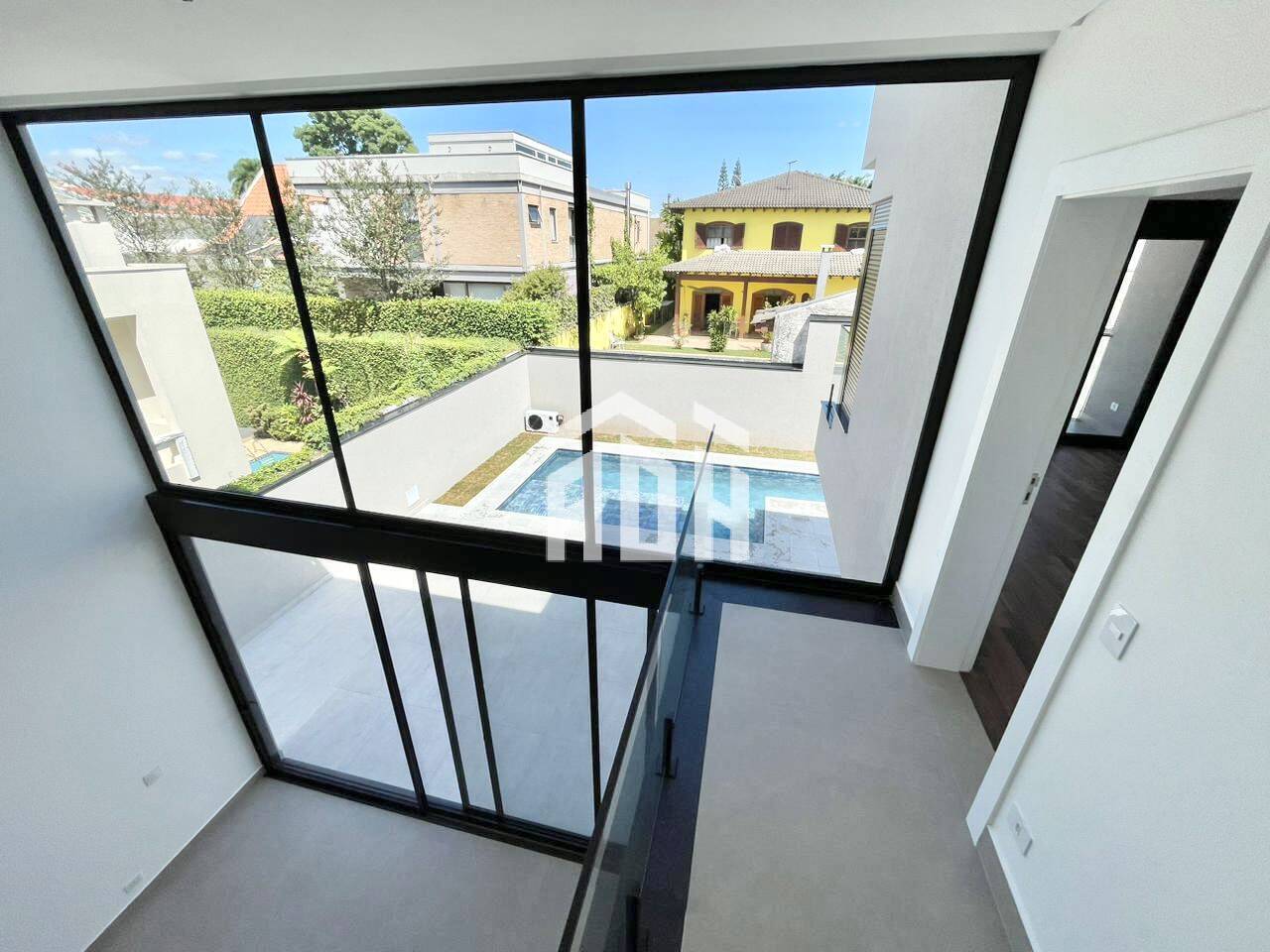 Casa à venda com 4 quartos, 430m² - Foto 2