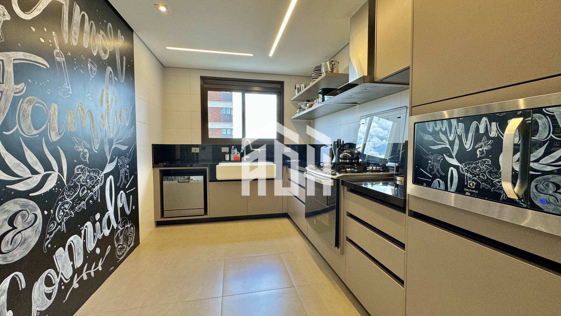 Apartamento à venda com 3 quartos, 285m² - Foto 11