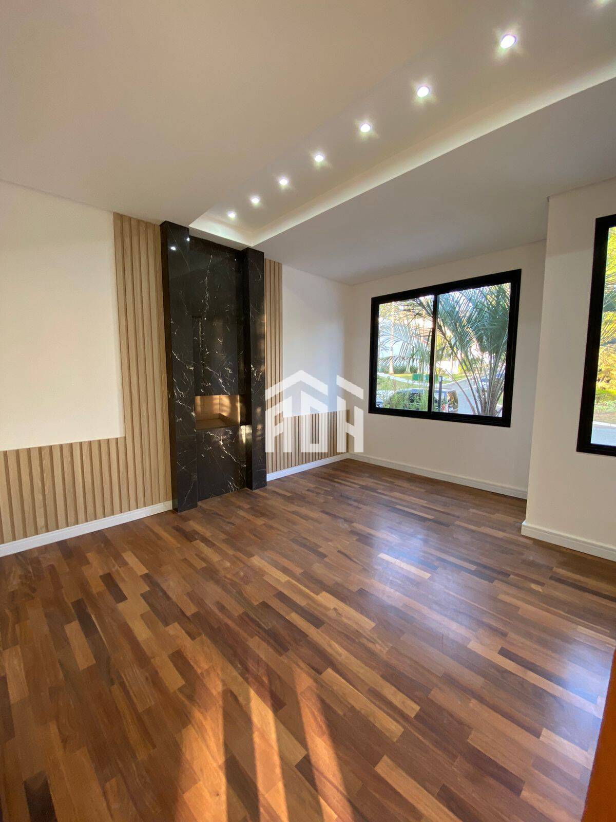 Casa à venda com 5 quartos, 750m² - Foto 9