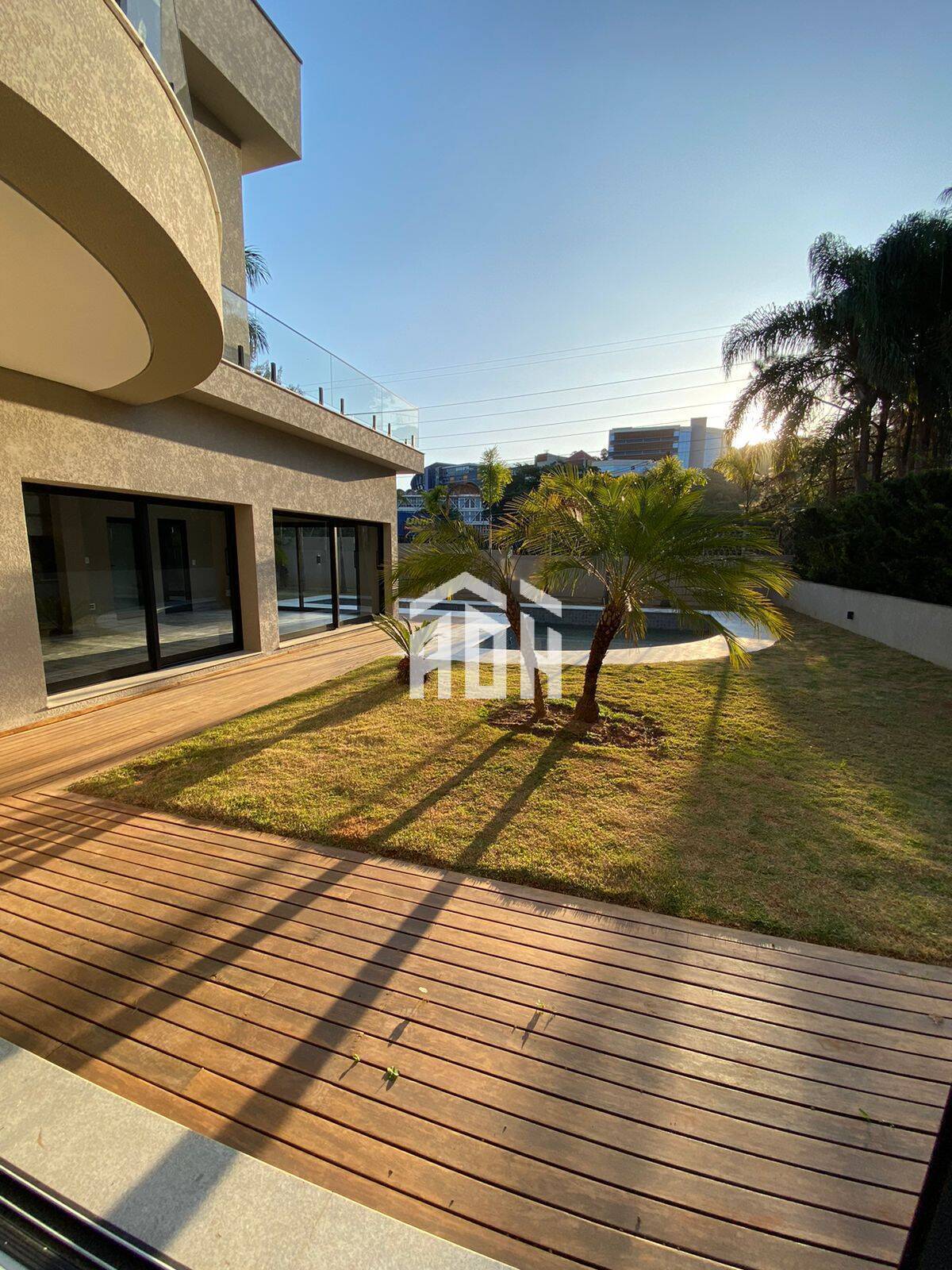 Casa à venda com 5 quartos, 750m² - Foto 13