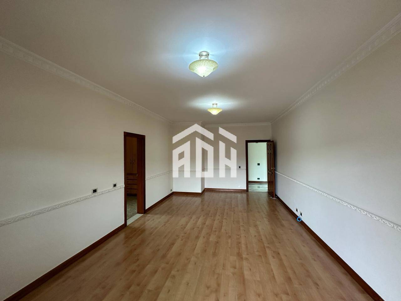 Casa à venda com 4 quartos, 460m² - Foto 10