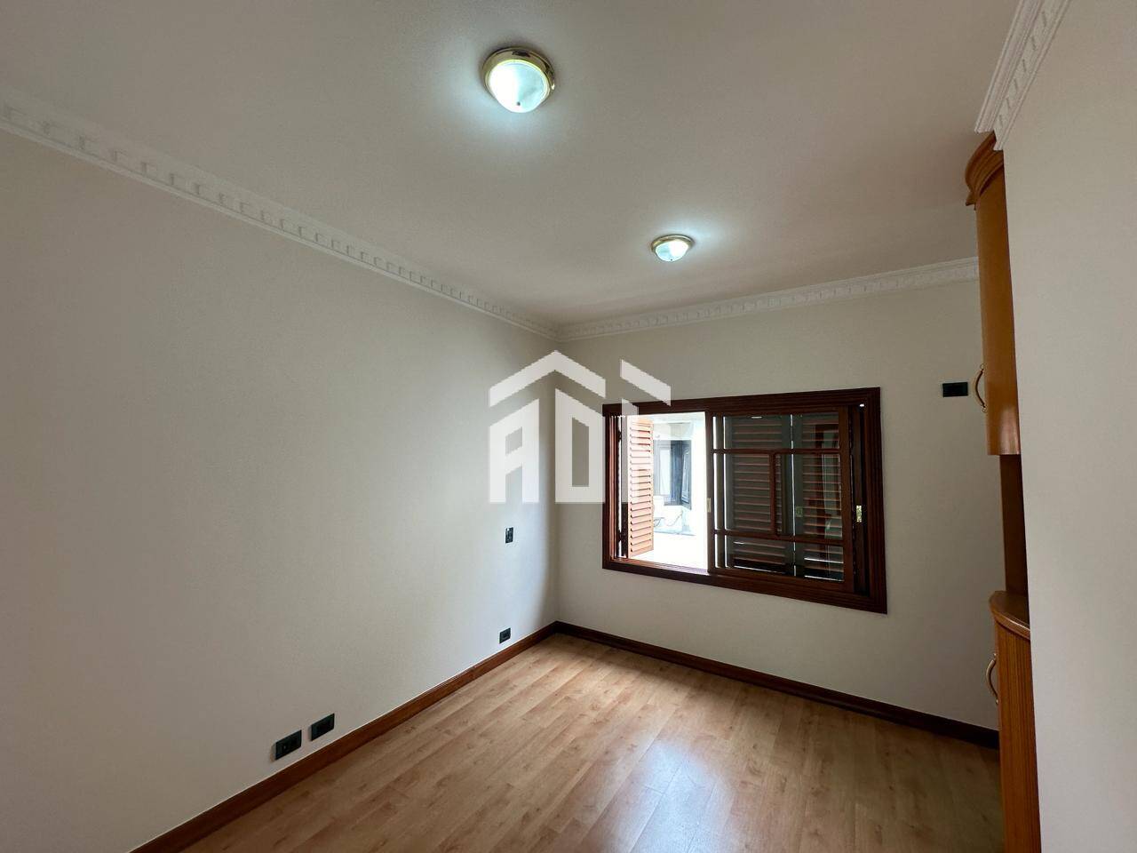 Casa à venda com 4 quartos, 460m² - Foto 11