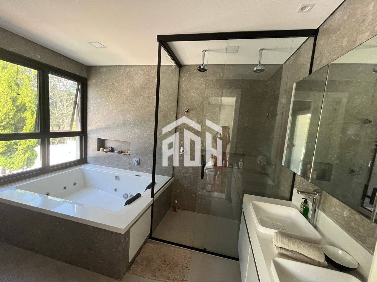 Casa à venda com 5 quartos, 371m² - Foto 13