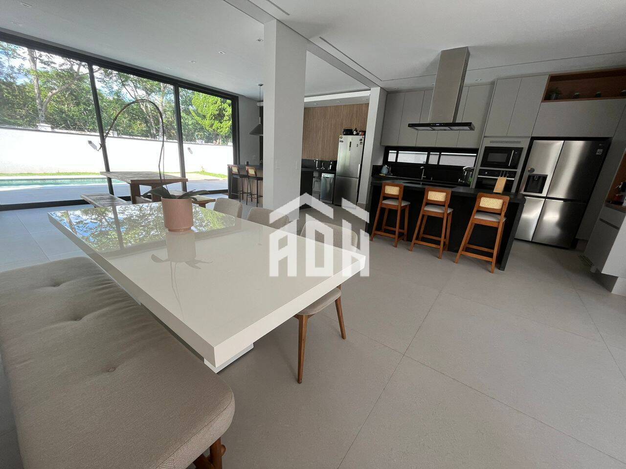 Casa à venda com 5 quartos, 371m² - Foto 21