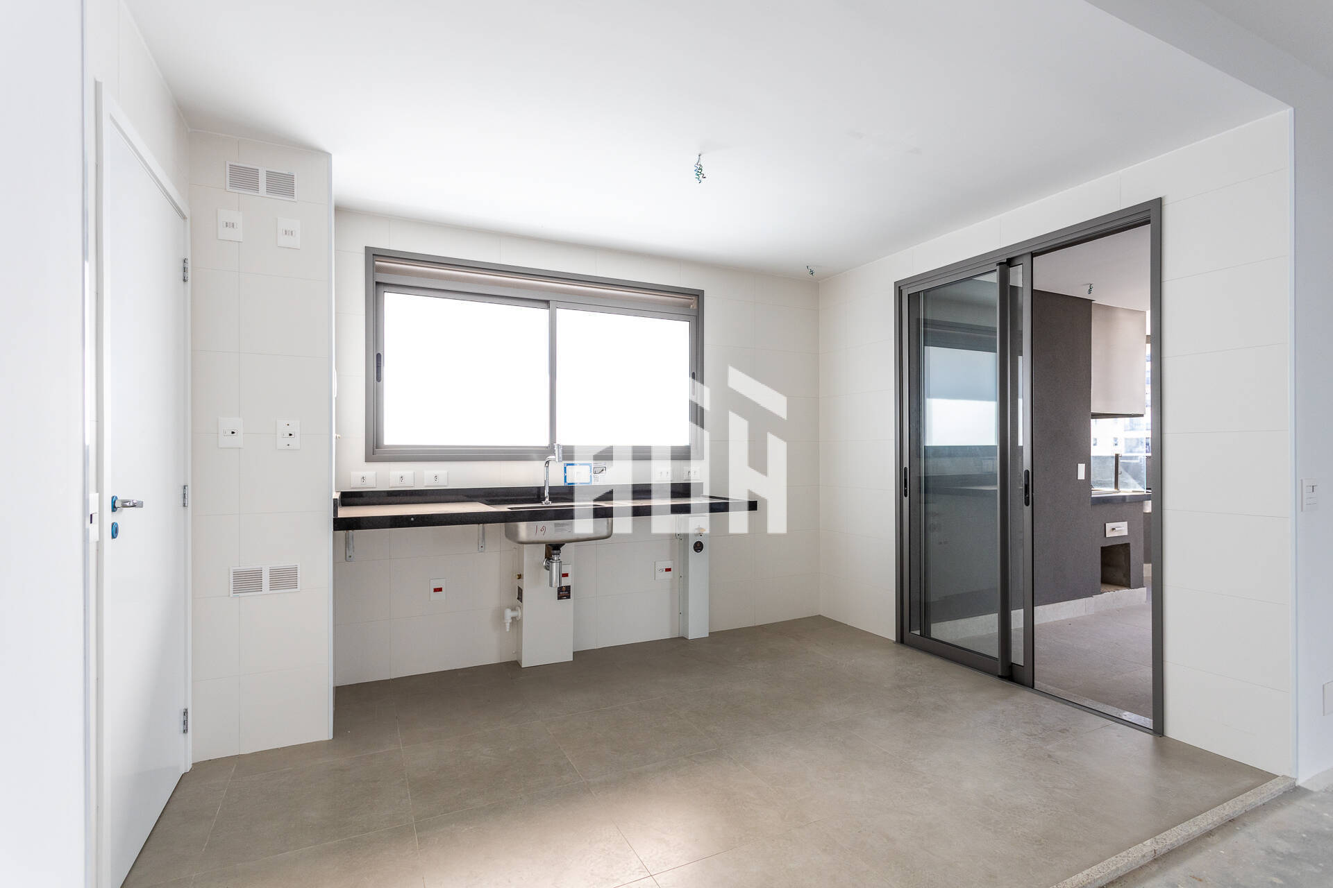 Apartamento à venda com 4 quartos, 180m² - Foto 8