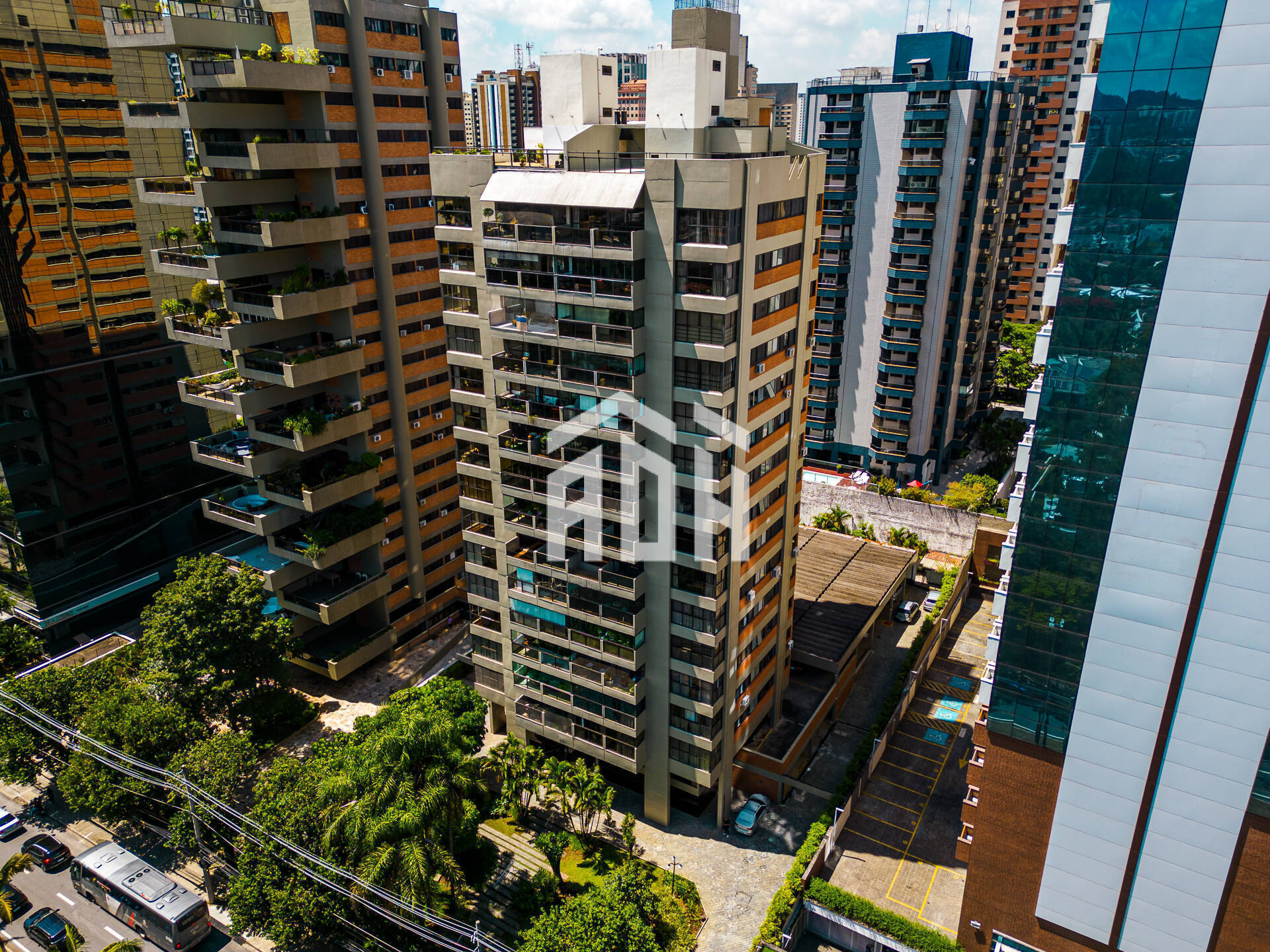 Apartamento à venda com 3 quartos, 168m² - Foto 42