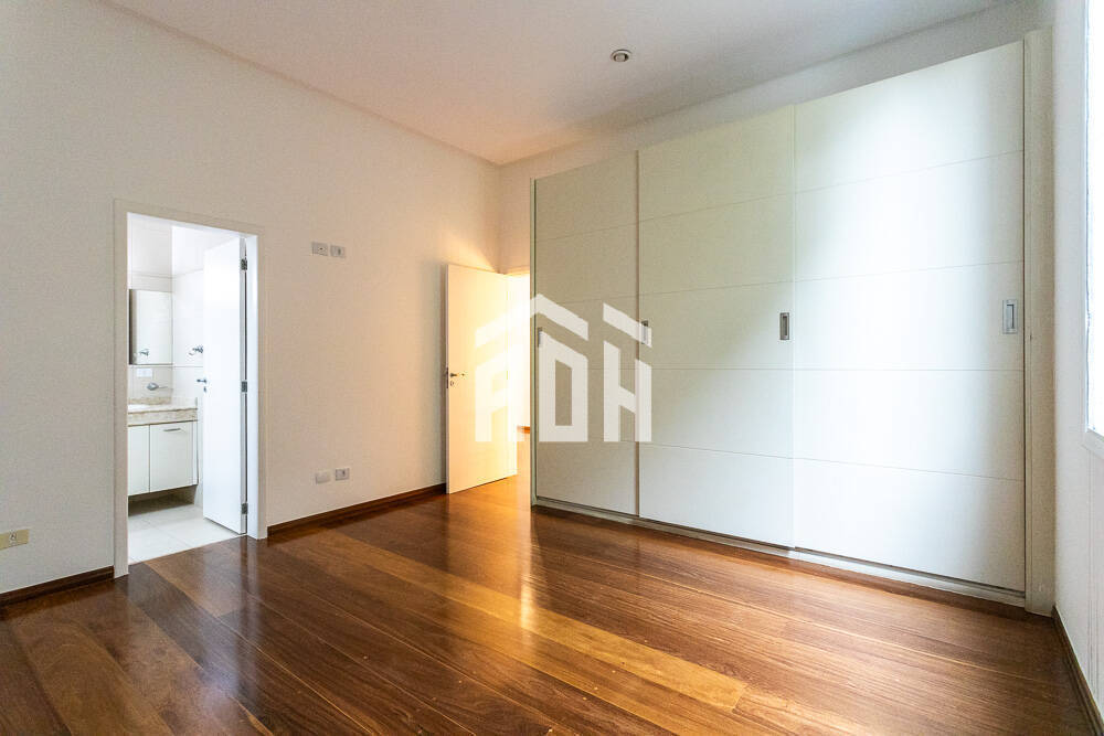 Casa para alugar com 4 quartos, 403m² - Foto 36