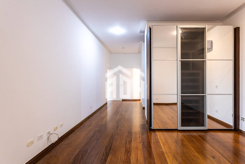 Casa para alugar com 4 quartos, 403m² - Foto 37