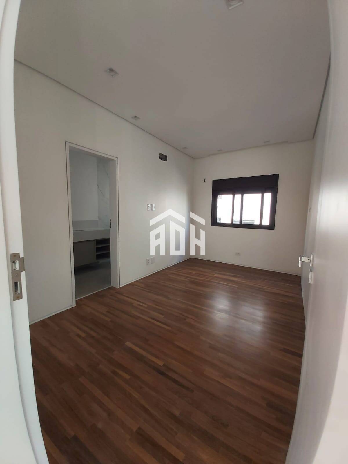 Casa à venda com 4 quartos, 349m² - Foto 29